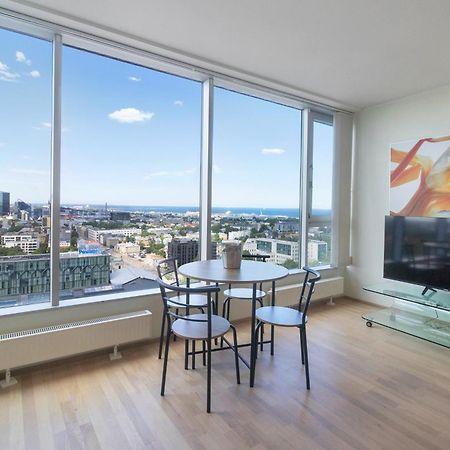 Revalia Fahle Airport Bus-Station Apartments With Best Views Екстер'єр фото