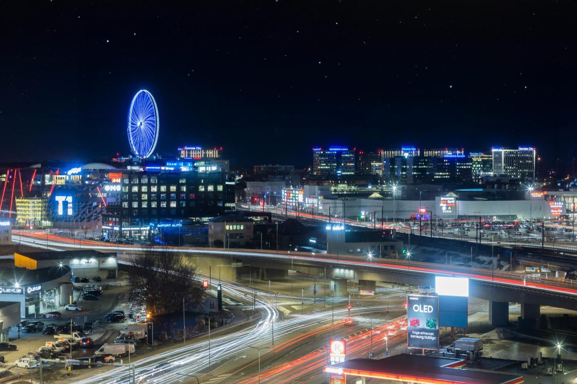 Revalia Fahle Airport Bus-Station Apartments With Best Views Екстер'єр фото