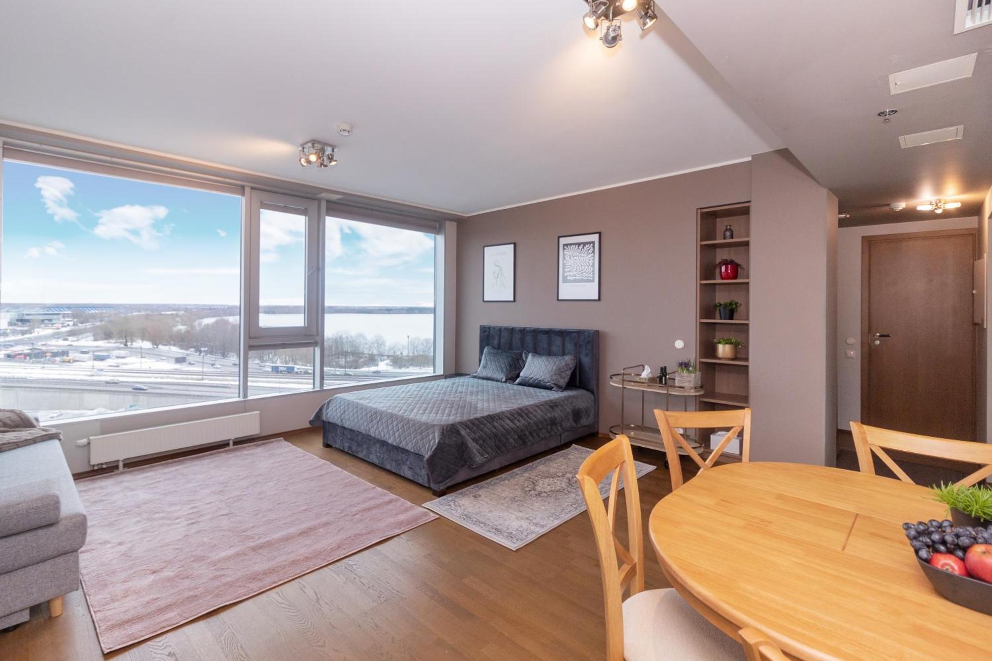 Revalia Fahle Airport Bus-Station Apartments With Best Views Екстер'єр фото