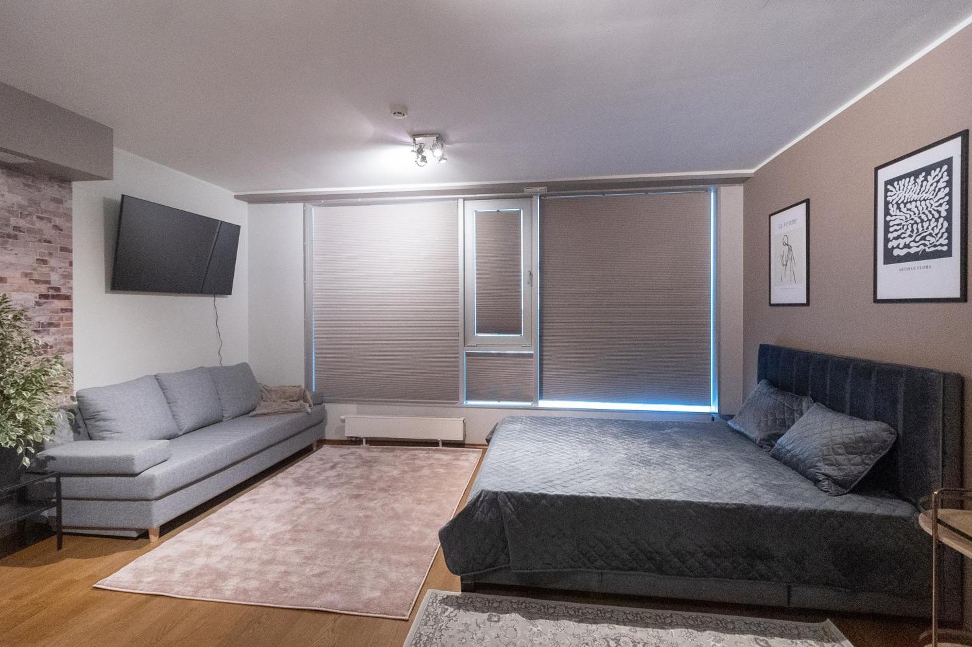Revalia Fahle Airport Bus-Station Apartments With Best Views Екстер'єр фото