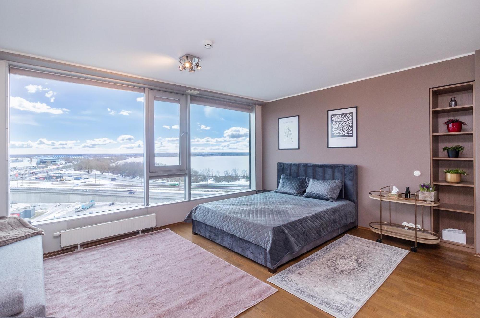 Revalia Fahle Airport Bus-Station Apartments With Best Views Екстер'єр фото