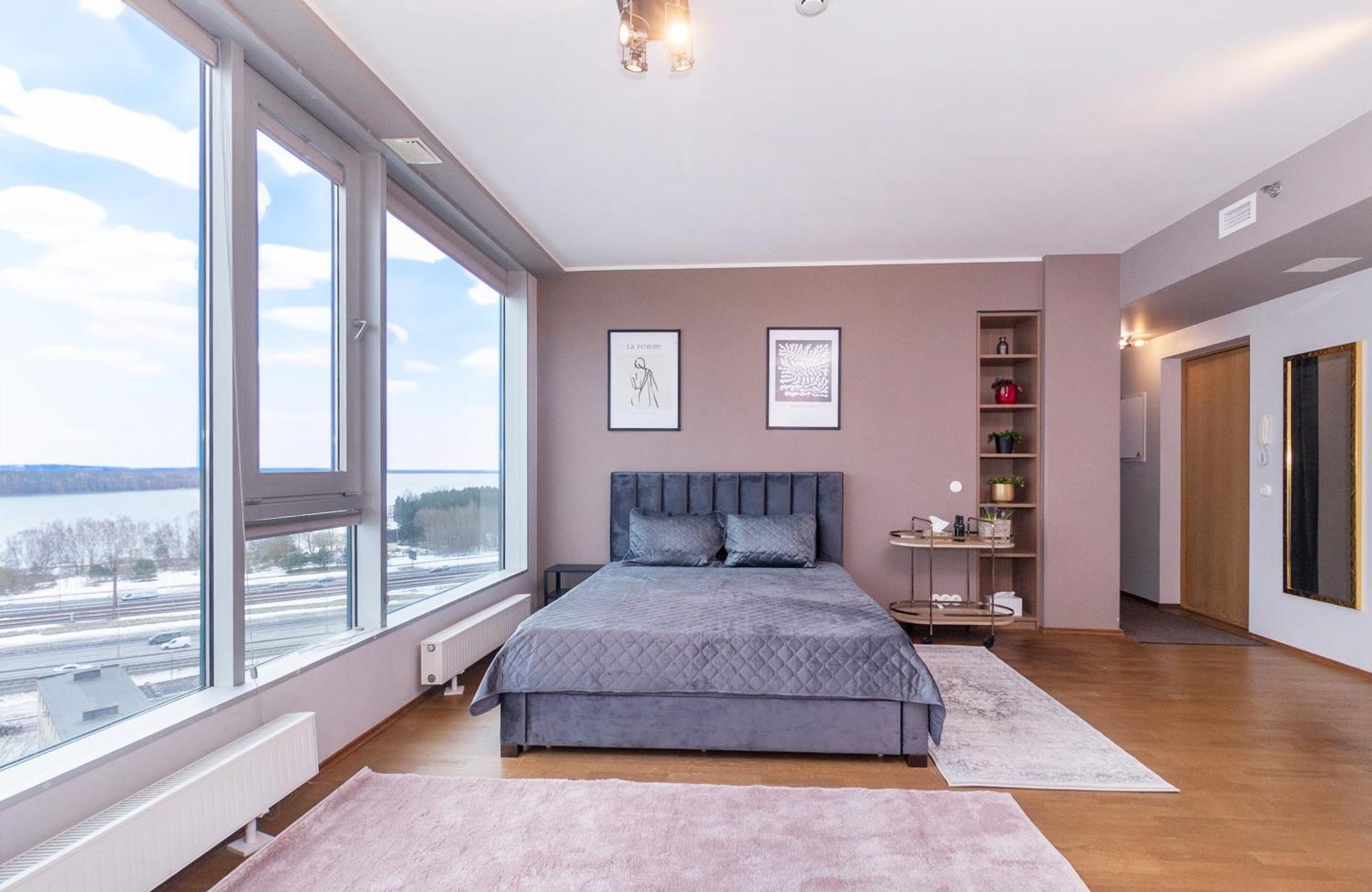Revalia Fahle Airport Bus-Station Apartments With Best Views Екстер'єр фото