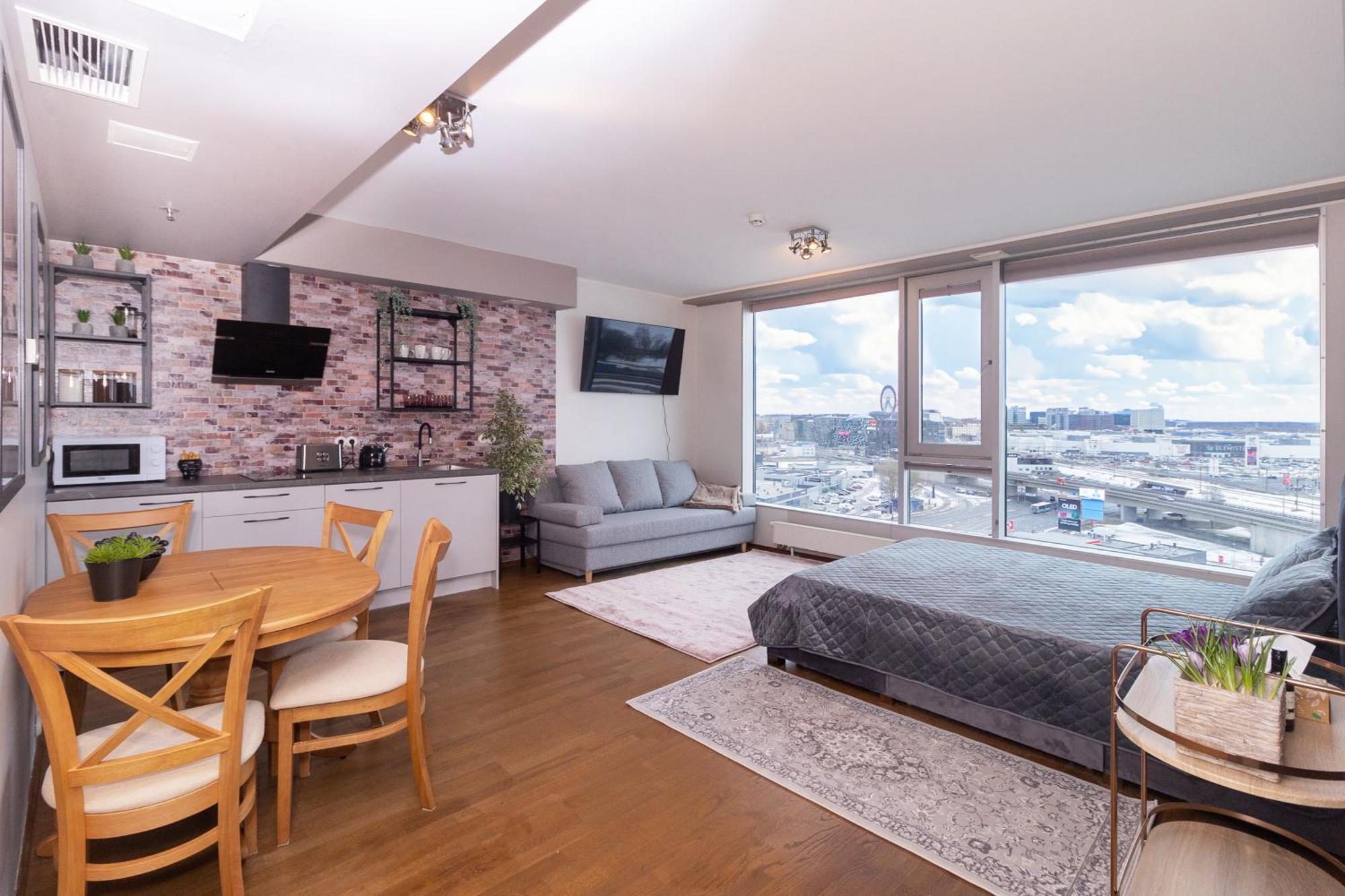Revalia Fahle Airport Bus-Station Apartments With Best Views Екстер'єр фото