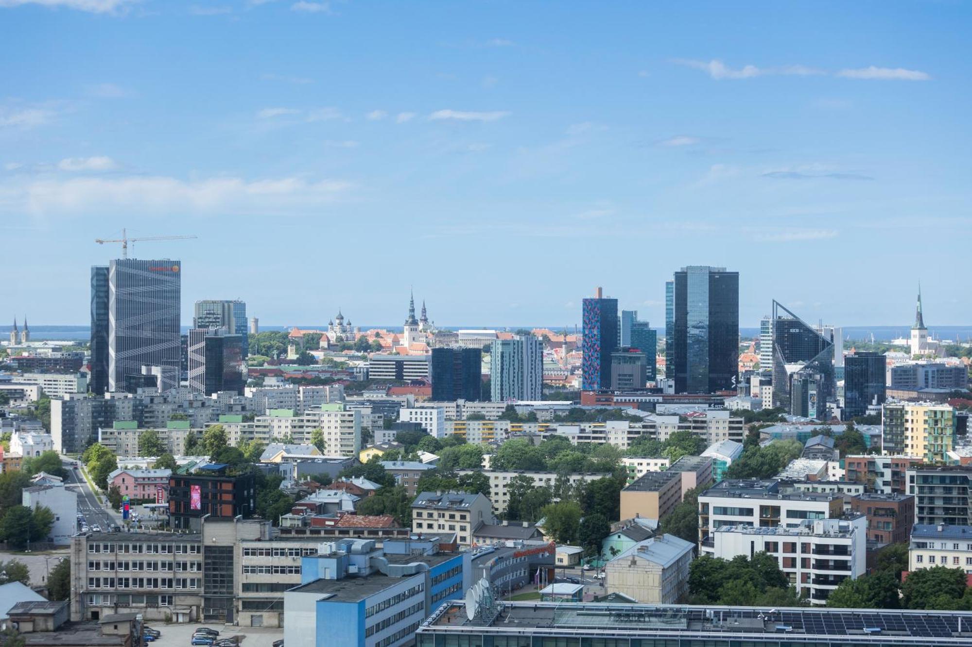 Revalia Fahle Airport Bus-Station Apartments With Best Views Екстер'єр фото