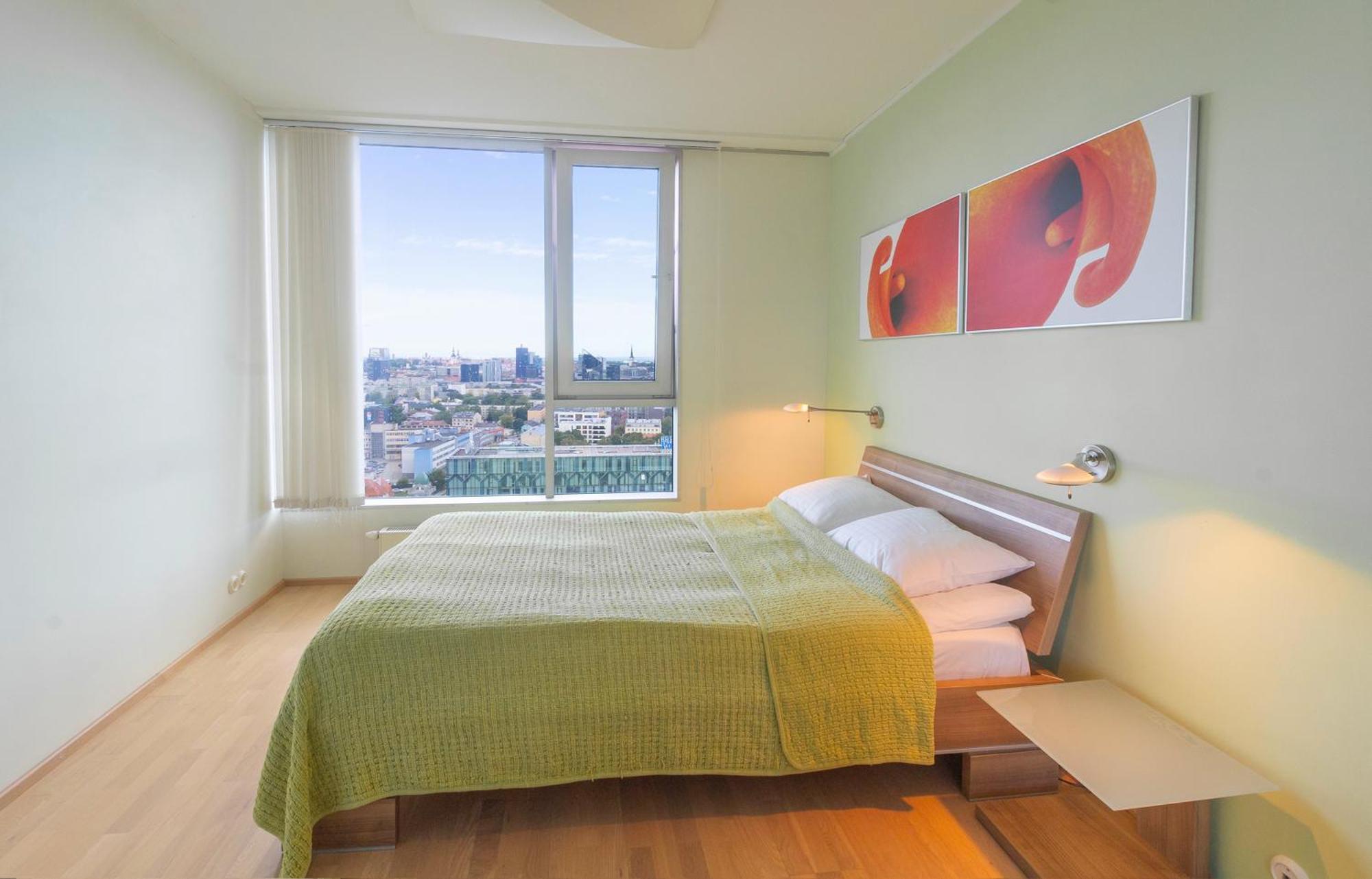 Revalia Fahle Airport Bus-Station Apartments With Best Views Екстер'єр фото