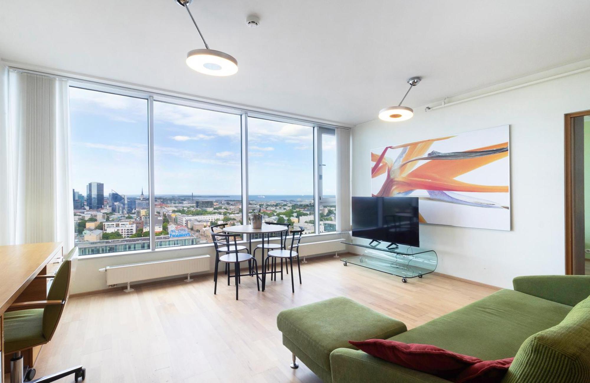 Revalia Fahle Airport Bus-Station Apartments With Best Views Екстер'єр фото