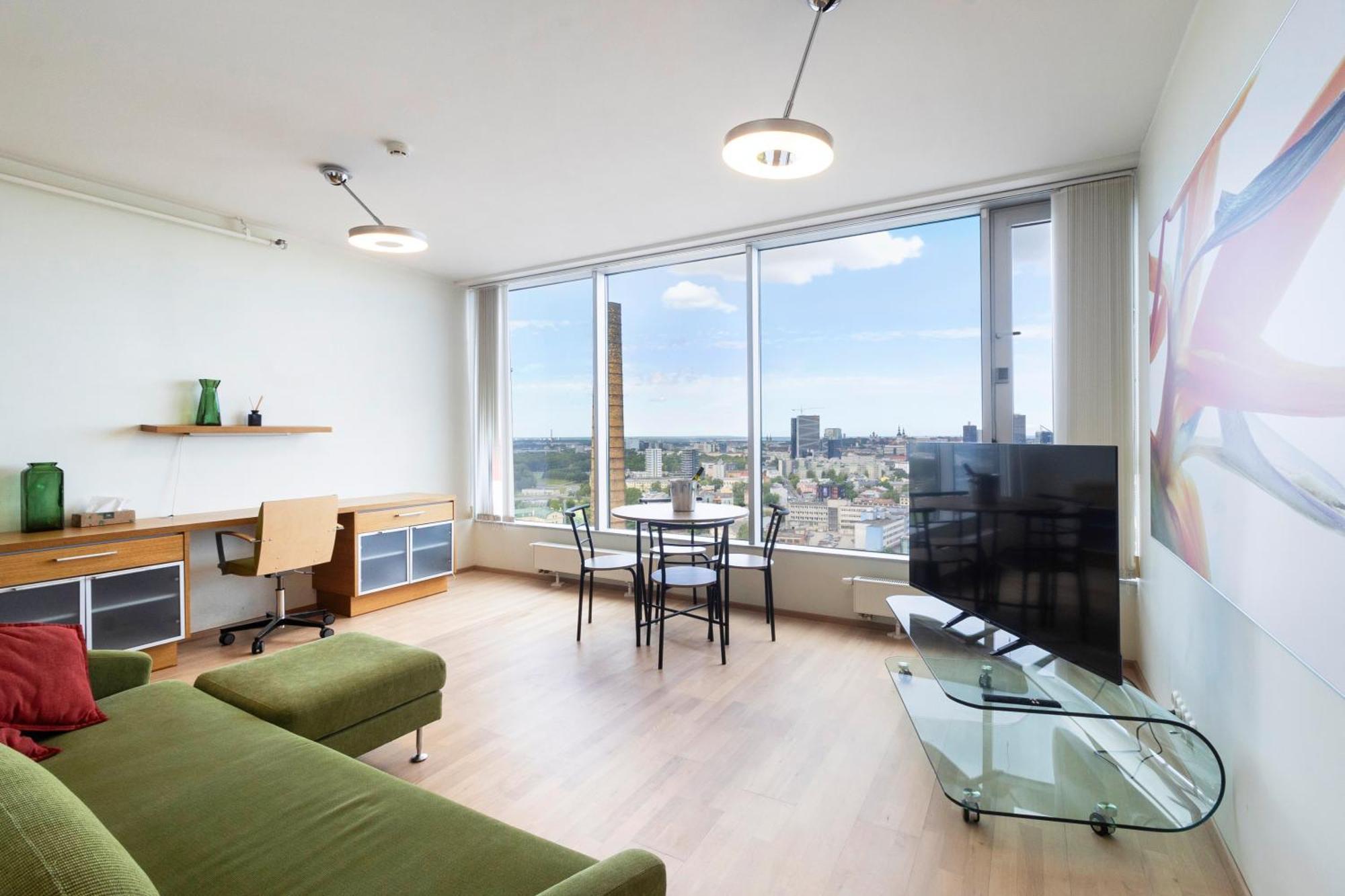 Revalia Fahle Airport Bus-Station Apartments With Best Views Екстер'єр фото