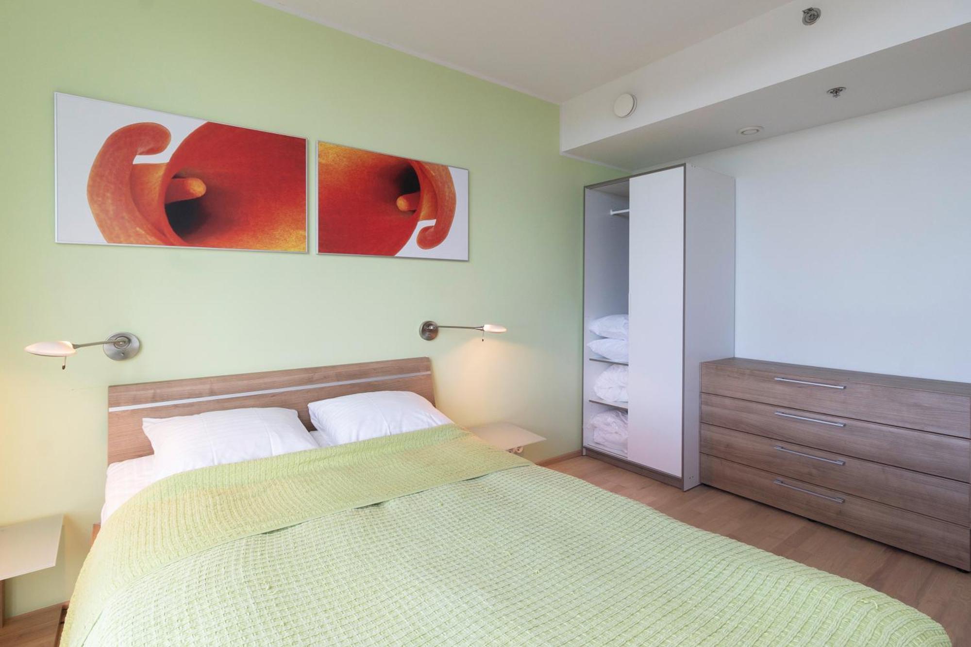 Revalia Fahle Airport Bus-Station Apartments With Best Views Екстер'єр фото