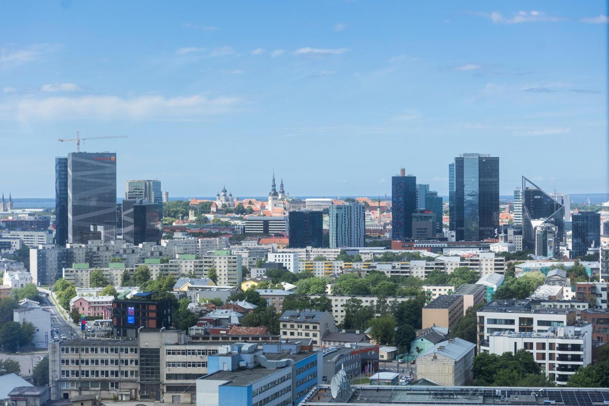 Revalia Fahle Airport Bus-Station Apartments With Best Views Екстер'єр фото
